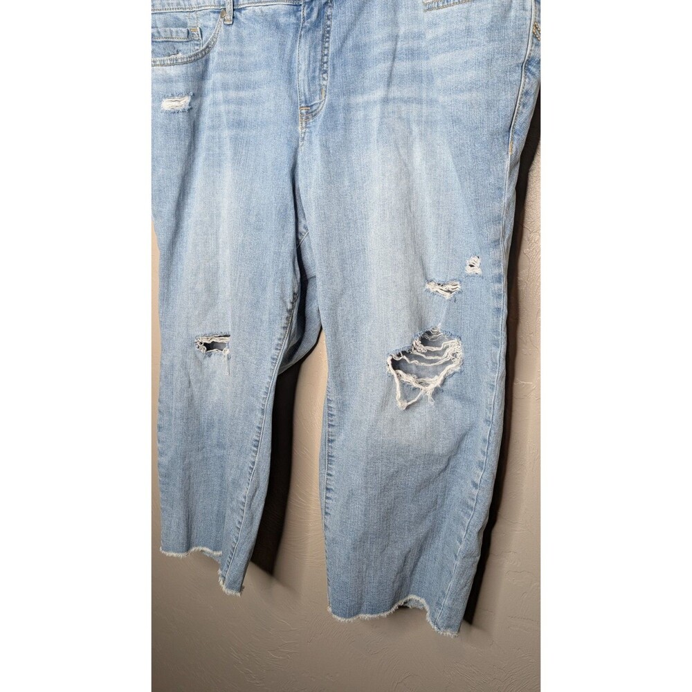 Torrid Womens Plus 20 Blue Crop Boyfriend Vintage Stretch Distressed Jeans - Picture 2 of 6